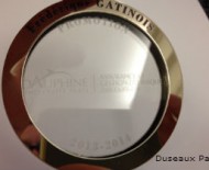 médaille 19 bis - médaille-ronde-en-verre-gravé-au-laser-cerclée-métal-gravé